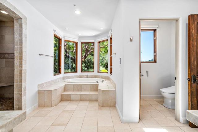 25926 Puerta Del Cajon, Monterey CA: https://media.crmls.org/mediaz/53828aa8-4e33-46af-8652-1fc690fee8cf.jpg