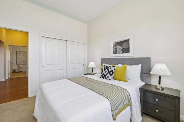 1388 Broadway, Millbrae CA: https://media.crmls.org/mediaz/5382b137-d4df-4d5a-9a5d-561c4e7cb8e6.jpg