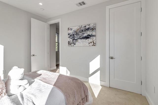 1066 Larch Avenue, Moraga CA: https://media.crmls.org/mediaz/5382ee92-8e2c-49bd-afc2-812a33f257ee.jpg