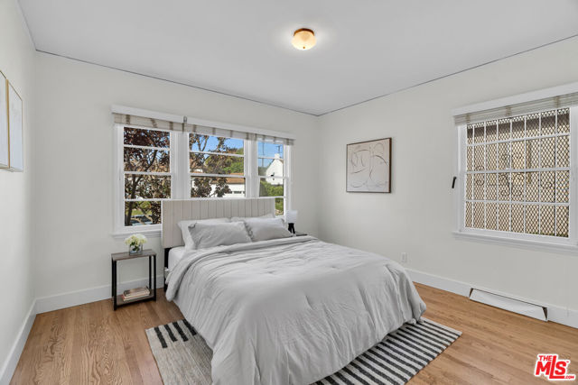 5248 Parkglen Avenue, Los Angeles CA: https://media.crmls.org/mediaz/5383200c-b636-46a2-892d-e587b1acc0e6.jpg
