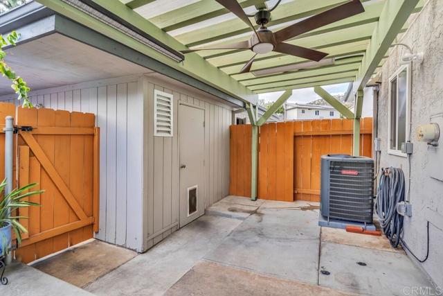 10665 King Phillip Court, Santee, California 92071, 3 Bedrooms Bedrooms, ,1 BathroomBathrooms,Townhouse,For Sale,King Phillip,PTP2405650