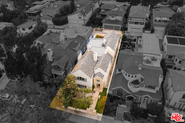 755 31st Street, Manhattan Beach CA: https://media.crmls.org/mediaz/53855465-1469-4ad4-a468-3263664eeeeb.jpg