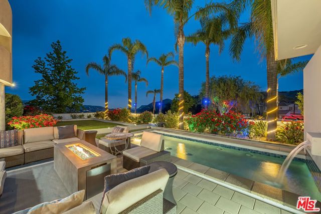 35 Saddlebow Road photo 4