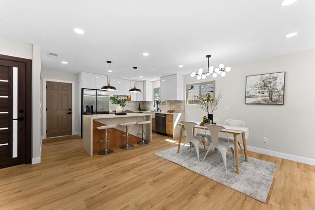 Detail Gallery Image 8 of 52 For 4984 Gaylord Dr, San Diego,  CA 92117 - 3 Beds | 2 Baths