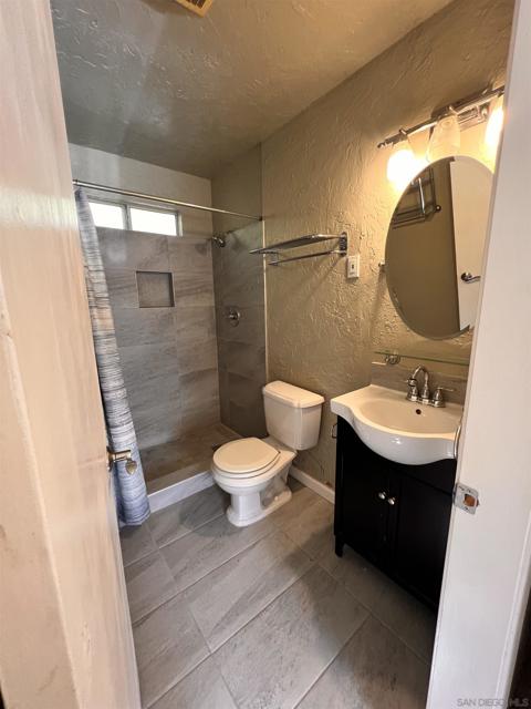1225 E Buena Vista Drive, Palm Springs CA: https://media.crmls.org/mediaz/5385de1a-2a2e-423c-9d69-05f481a8713e.jpg