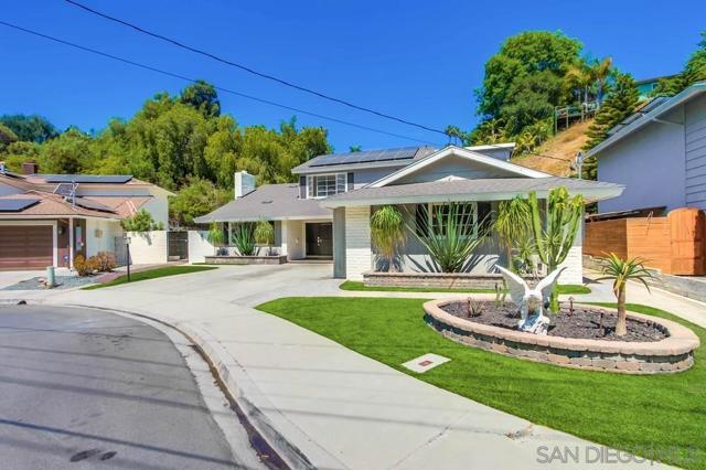 4711 ASHBY ST, San Diego CA: https://media.crmls.org/mediaz/53865a57-2162-43cb-a0f6-54a7c95c21f3.jpg