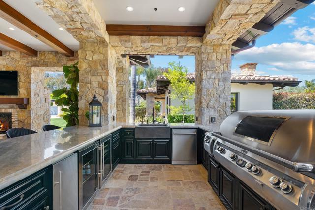 Detail Gallery Image 30 of 73 For 6260 Lago Lindo, Rancho Santa Fe,  CA 92067 - 6 Beds | 6/2 Baths