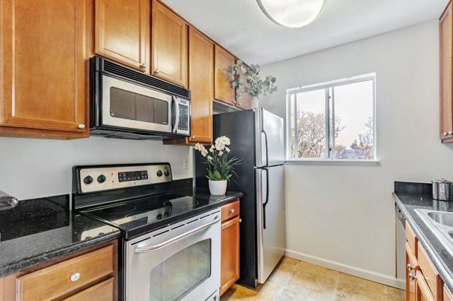Image 9 of 43 For 1114 Yarwood Court