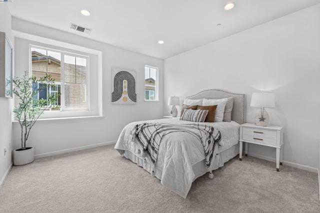 6677 S Mariposa Ln, Dublin CA: https://media.crmls.org/mediaz/53871b1b-bcbc-4ce3-ade7-15222bfe47c0.jpg