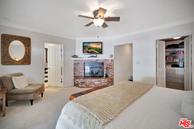 5252 Vanalden Avenue, Tarzana CA: https://media.crmls.org/mediaz/53873fec-9a3c-4cb4-913f-0fcfce8dbc89.jpg