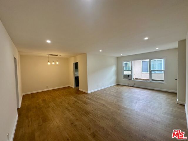 1114 S Sherbourne Drive, Los Angeles CA: https://media.crmls.org/mediaz/5387d01b-4aaf-467c-8d6e-0d96e12321e7.jpg