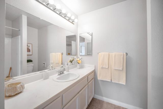 3053 Elk Ridge Court, San Jose CA: https://media.crmls.org/mediaz/53880852-6be0-4d5d-8f2a-18b7fc3d1cf5.jpg