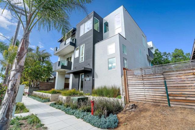 508 N Tremont Street, Oceanside CA: https://media.crmls.org/mediaz/5388b825-f5f0-4bb6-8da3-5f1cd3d710e6.jpg