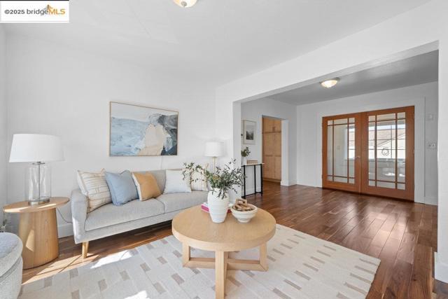 Details for 9285 D St  , Oakland, CA 94603