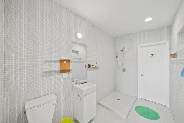 9265 Sycamore Canyon Road, Big Sur CA: https://media.crmls.org/mediaz/5388d779-3ce3-4ff6-b356-c22879e325cf.jpg