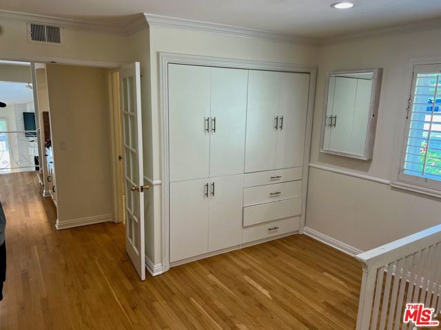 1586 Palisades Drive, Pacific Palisades CA: https://media.crmls.org/mediaz/5388fc51-d579-4877-a5ce-28e889ff0847.jpg