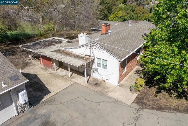 1561 Farm Bureau Rd, Concord CA: https://media.crmls.org/mediaz/5389e9e2-61a2-43e1-94c1-41bcba399f7f.jpg