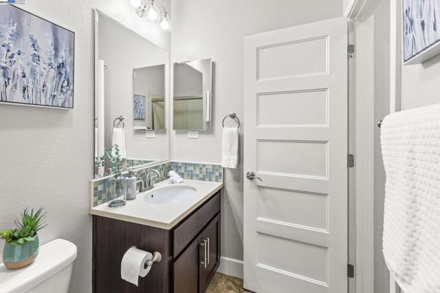 Image 7 of 42 For 6672 Adare Ln