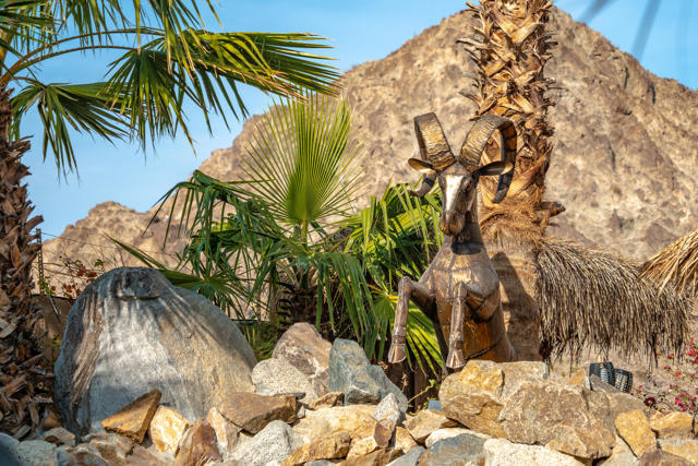 77170 Casa Del Sol, La Quinta CA: https://media.crmls.org/mediaz/538a629e-409b-4f73-9100-fa19a6f912d0.jpg