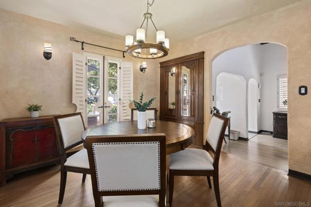 1434 5th Street, Coronado CA: https://media.crmls.org/mediaz/538b08f6-013b-4660-ae25-72399749eb76.jpg