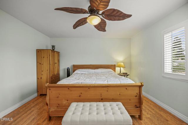 1099 N Agusta Avenue, Camarillo CA: https://media.crmls.org/mediaz/538cf71f-0071-4193-b0a7-384c79a5c793.jpg