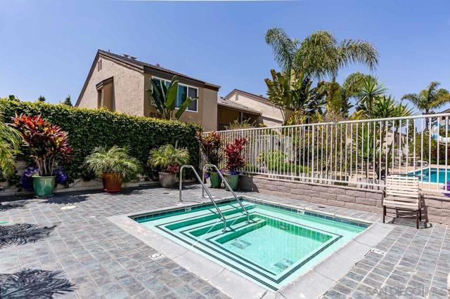 3128 Via Alicante, La Jolla CA: https://media.crmls.org/mediaz/538d2af5-059d-44a9-886d-38090b1aeafb.jpg