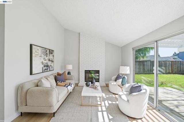 Image 12 of 47 For 5981 Skylinks