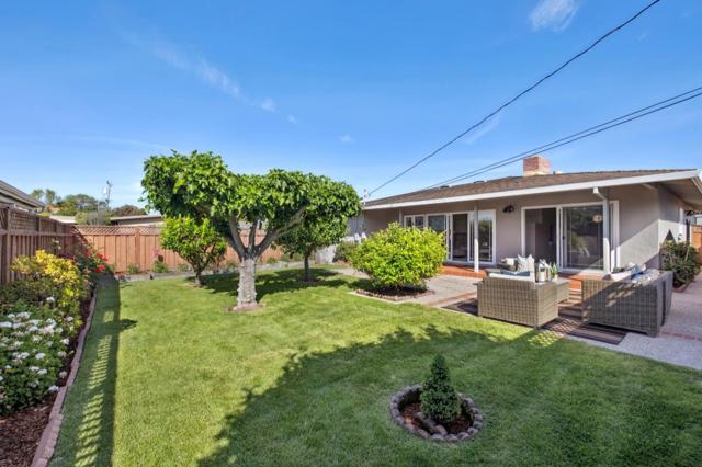 1371 Claudia Avenue, San Mateo CA: https://media.crmls.org/mediaz/538e9ae5-9bd5-40bf-beca-4b35c3d782b5.jpg