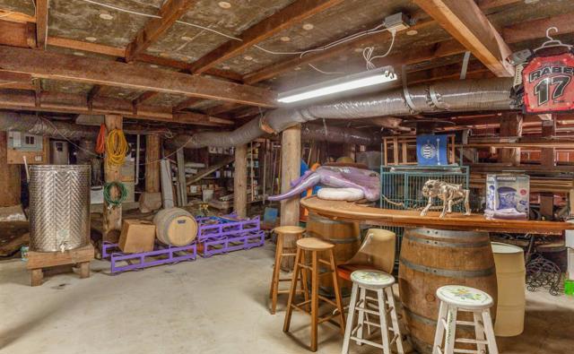 22700 Old Santa Cruz Highway, Los Gatos CA: https://media.crmls.org/mediaz/538ef472-c4bb-40a1-9410-e9d5b2d63b72.jpg