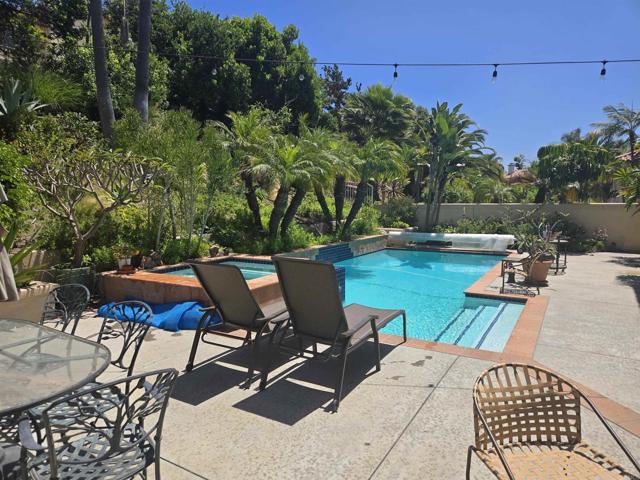 4970 Beauchamp Court, San Diego CA: https://media.crmls.org/mediaz/538feed5-6a3e-4e55-8bb8-a3809f25324f.jpg
