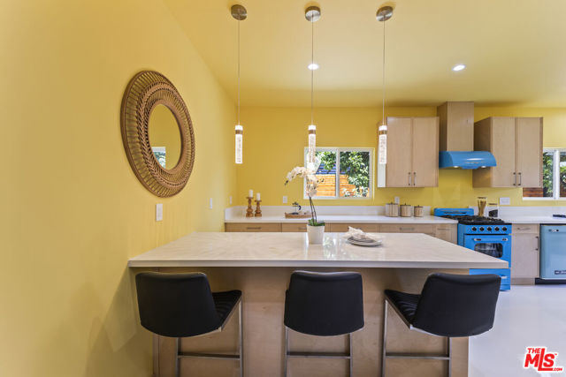 17660 Martha Street, Encino CA: https://media.crmls.org/mediaz/53908fe9-d8ff-4315-879e-b3ca7d760454.jpg