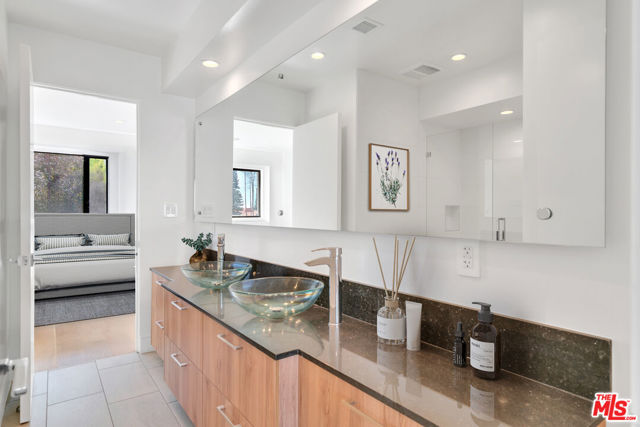 1447 1/4 N Martel Avenue, Los Angeles CA: https://media.crmls.org/mediaz/5390a19f-344b-4cfd-9897-6a441f5238d5.jpg