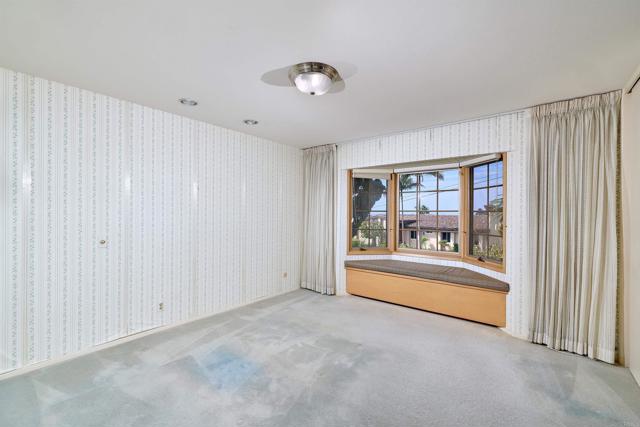 3190 Falcon Drive, Carlsbad CA: https://media.crmls.org/mediaz/5390d95e-23aa-42db-9bb7-933b072ac420.jpg