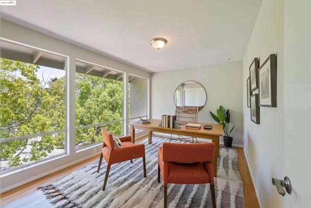 1051 Lea Drive, San Rafael CA: https://media.crmls.org/mediaz/5391f09c-4c19-4447-8830-bccfcb86afa8.jpg