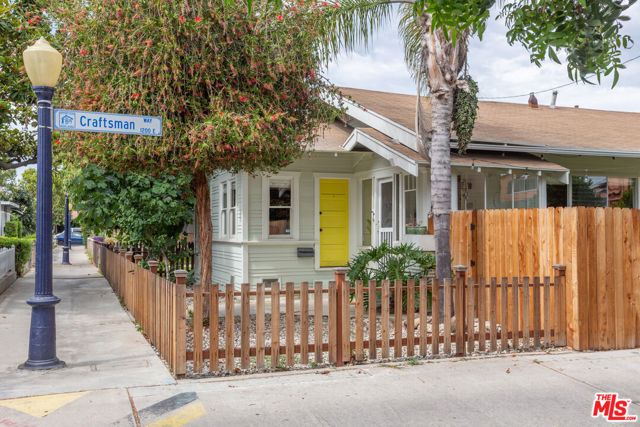 732 N Toledo Walk, Long Beach CA: https://media.crmls.org/mediaz/5392c4fa-ec26-4fd9-a1ab-ebf8eb99727d.jpg