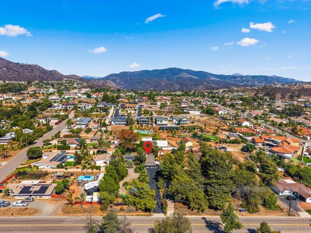 1767 Wind River Road, El Cajon CA: https://media.crmls.org/mediaz/539367f2-3a2f-478b-b172-7100b5701cf5.jpg