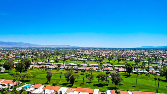 Image 38 of 40 For 43409 Lacovia Drive