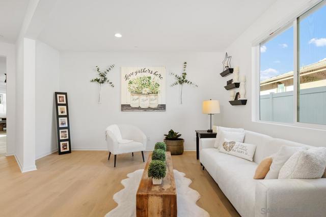 32082 Sedge Way, Temecula CA: https://media.crmls.org/mediaz/539477e3-3c09-42b0-be35-bdd3378cc08f.jpg