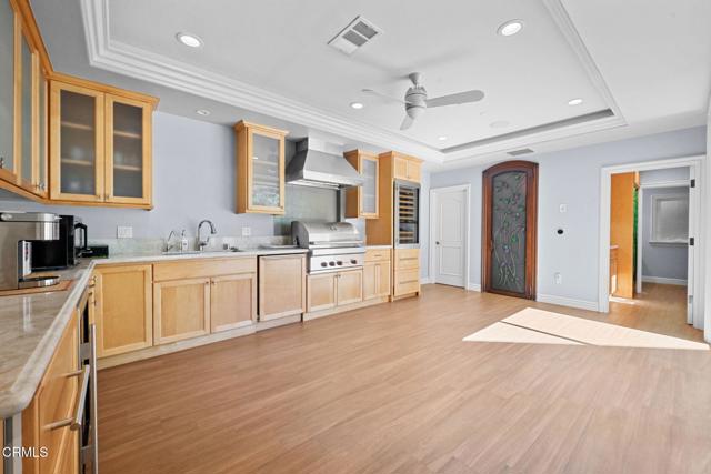 Detail Gallery Image 16 of 73 For 3263 New York Dr, Pasadena,  CA 91107 - 7 Beds | 5/1 Baths