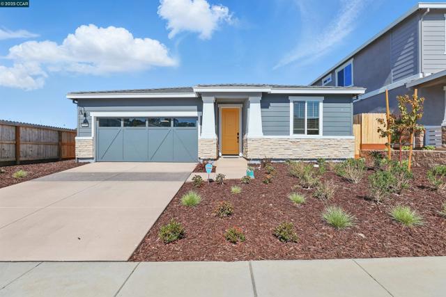 4105 Markovich Ct, Richmond CA: https://media.crmls.org/mediaz/53954852-ca29-45b4-8c04-c00b3d88d3cc.jpg