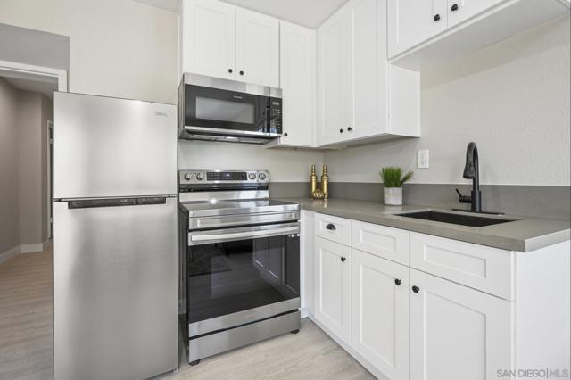 2523 San Vicente Road, Ramona CA: https://media.crmls.org/mediaz/539589b2-6d35-4a58-b98d-1de0391d25c4.jpg