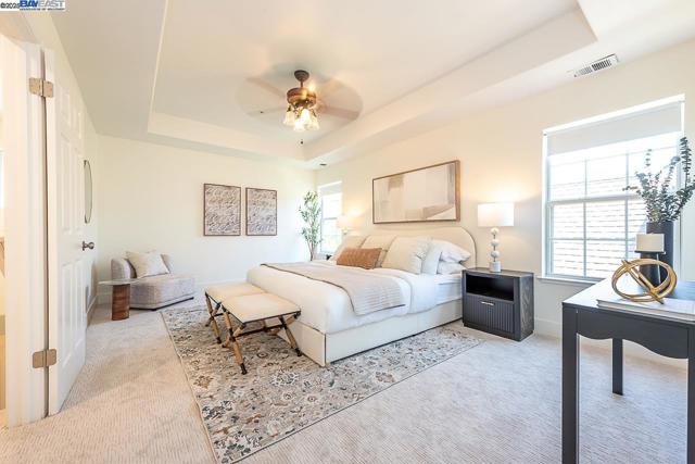 34233 Perry Glen Ter, Union City CA: https://media.crmls.org/mediaz/5395cbf4-0f3a-446b-94e1-a699fe8ef39a.jpg