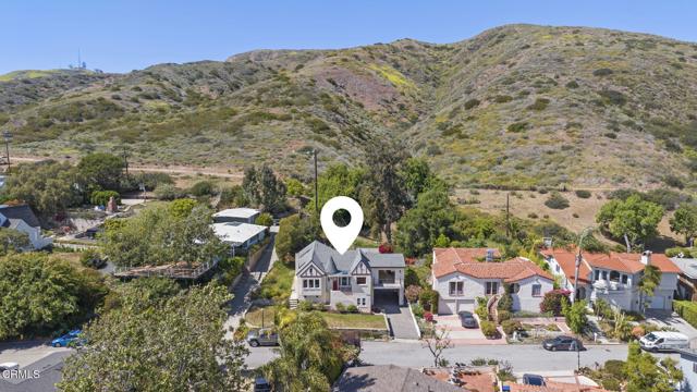 2371 Foster Avenue, Ventura CA: https://media.crmls.org/mediaz/5395ed62-f3e0-41c2-ad3b-9ac0ba84edb4.jpg