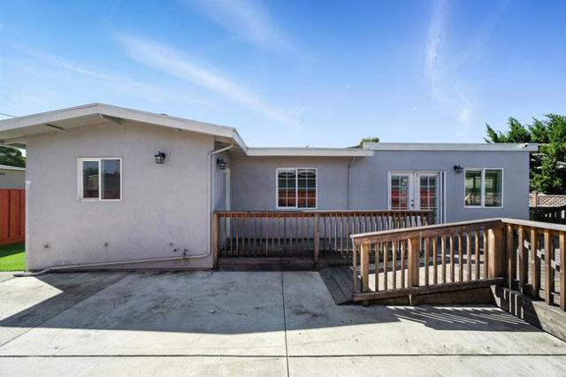 2950 Union Avenue, Hayward CA: https://media.crmls.org/mediaz/539622ef-ed6a-41a3-9113-39973b4caa6d.jpg