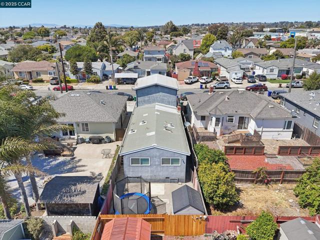 2110 Hellings Avenue, Richmond CA: https://media.crmls.org/mediaz/5396a452-99a9-442e-93ff-4150551493ed.jpg