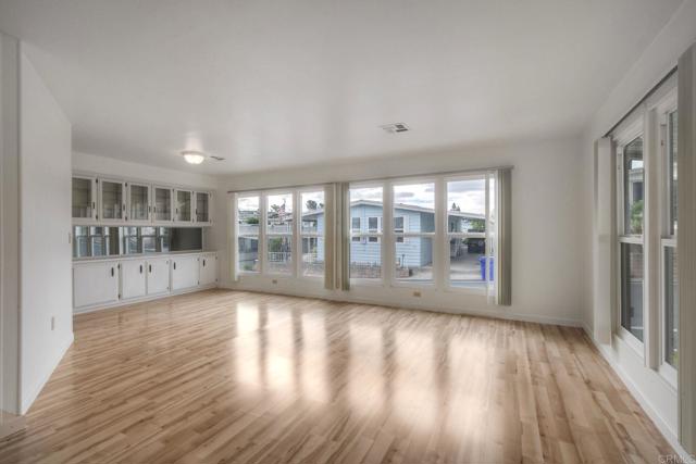 Detail Gallery Image 6 of 46 For 1175 La Moree Dr #7,  San Marcos,  CA 92078 - 2 Beds | 2 Baths