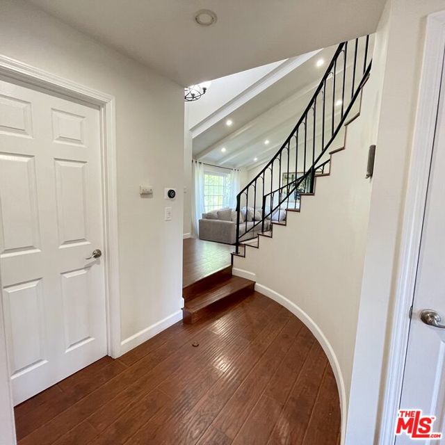 11158 Newcastle Avenue, Granada Hills CA: https://media.crmls.org/mediaz/5396bee6-3516-4a0f-9aa8-bc1f173dcc13.jpg