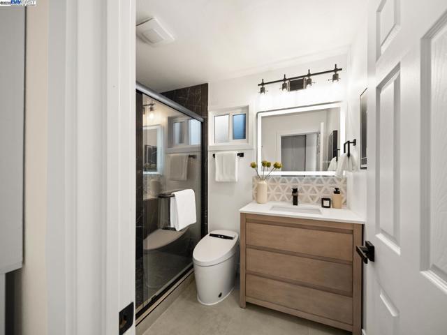 1607 Ward St, Hayward CA: https://media.crmls.org/mediaz/5397203d-c5b2-45ab-a3bd-88b8ab930bf6.jpg