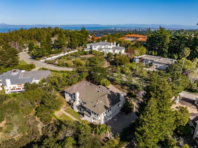 46 Eugenia Way, Hillsborough CA: https://media.crmls.org/mediaz/53978da8-c21a-4a9b-991d-dd9dc2515b36.jpg