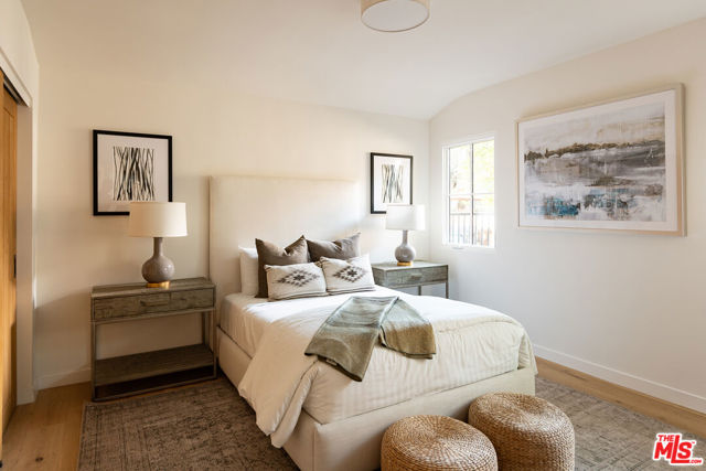 12227 La Maida Street, Valley Village CA: https://media.crmls.org/mediaz/53978f95-f1b4-49ff-b9d5-ff53d2ef17e0.jpg